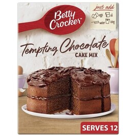 BETTY CROCKER TEMPTING CHOCOLATE CAKE MIX 425G